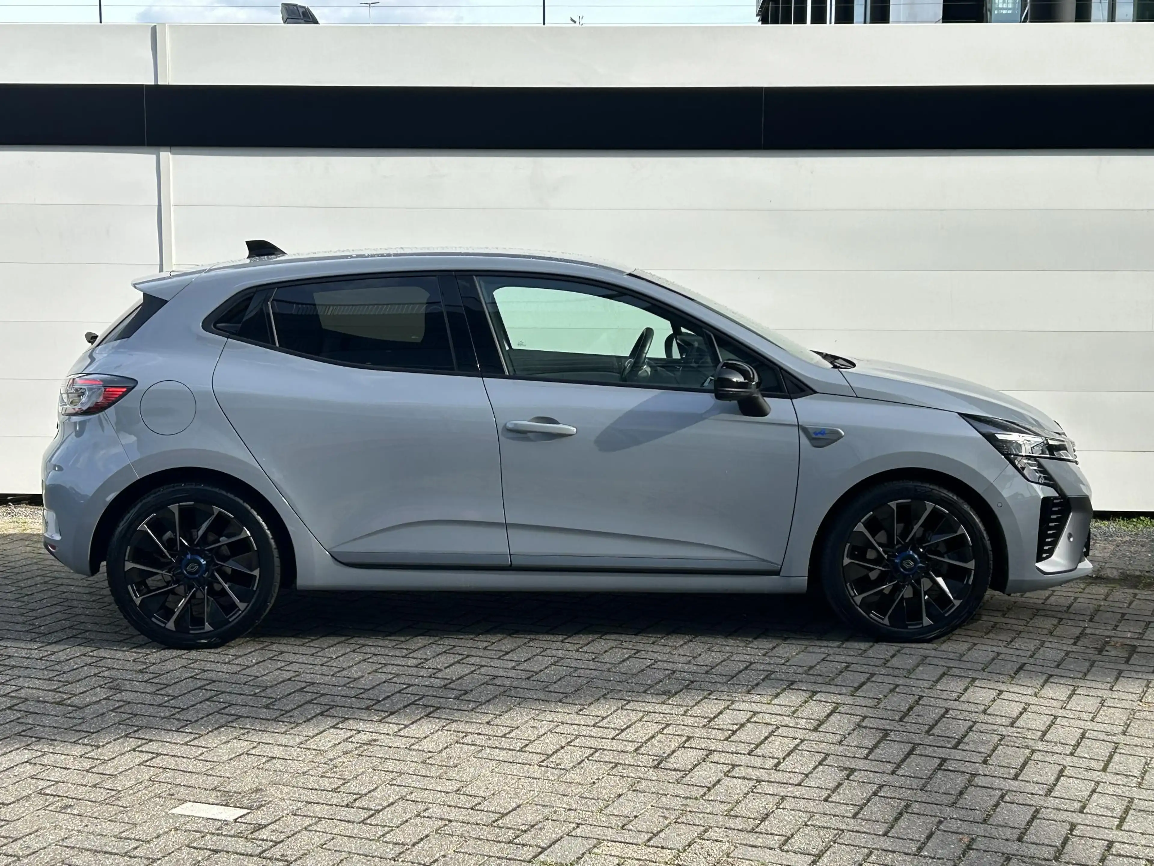 Renault Clio 1.6 E-Tech Full Hybrid 145 esprit Alpine | Navigat — photo 3