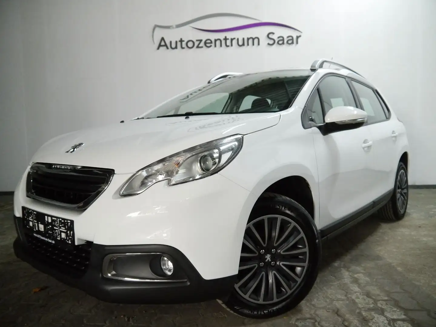 Peugeot 2008 Tempomat Klima BT AHK PDC Zahnriemen Neu Weiß - 1