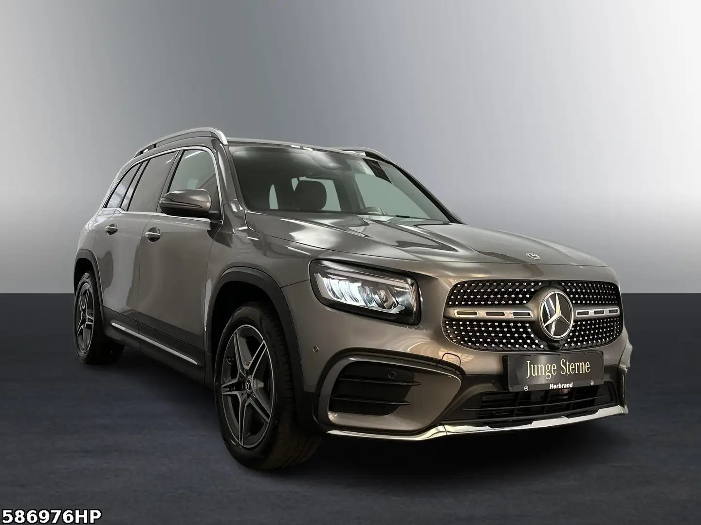 Mercedes-Benz GLB 200 d AMG Line DISTRONIC, Anhängevorrichtung Grau - 2