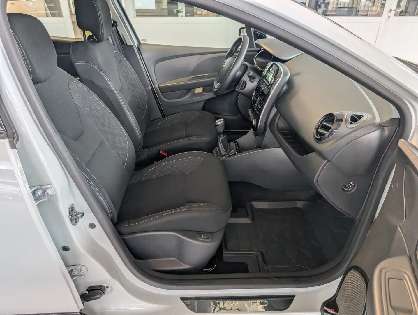 Renault Clio IV Limited*Style-Paket*Sitzh.*Tempomat* Weiß - 2