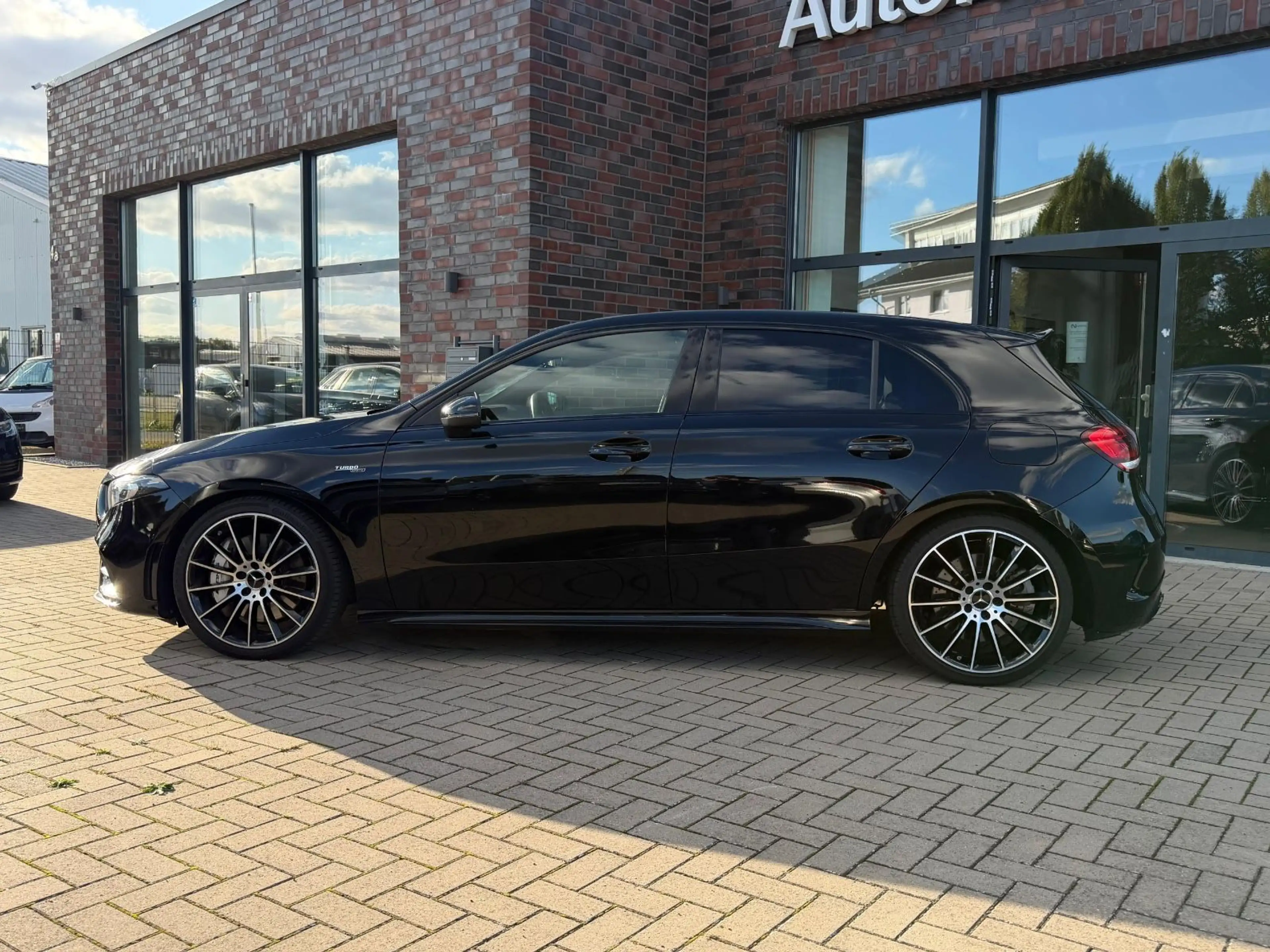 Mercedes-Benz A 35 AMG *4Matic*Night*Kamera*Leder* — photo 2