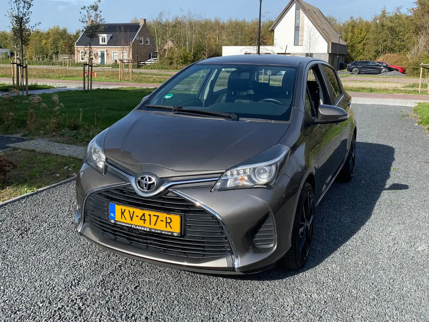 Toyota Yaris Yaris 1.3 VVT-i Aspiration Grijs - 1