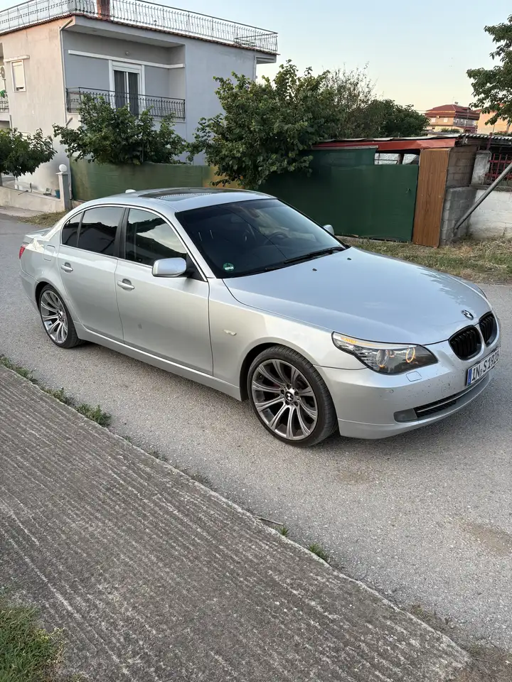 BMW 525