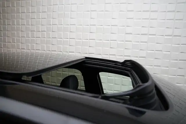 Audi Q3 view 9