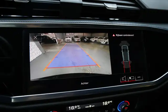 Audi Q3 view 17