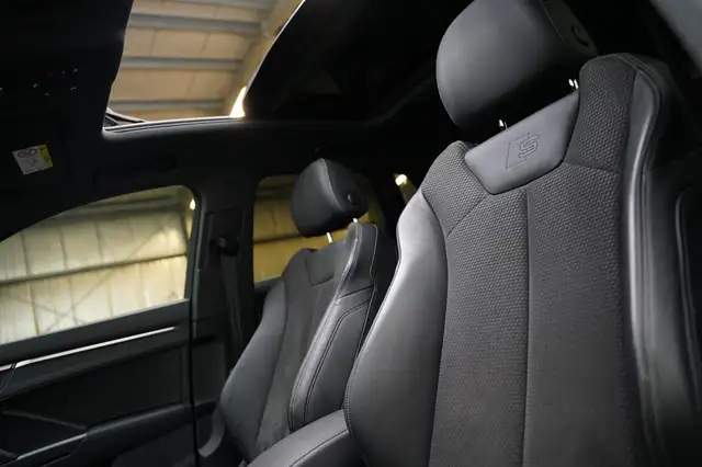 Audi Q3 view 12