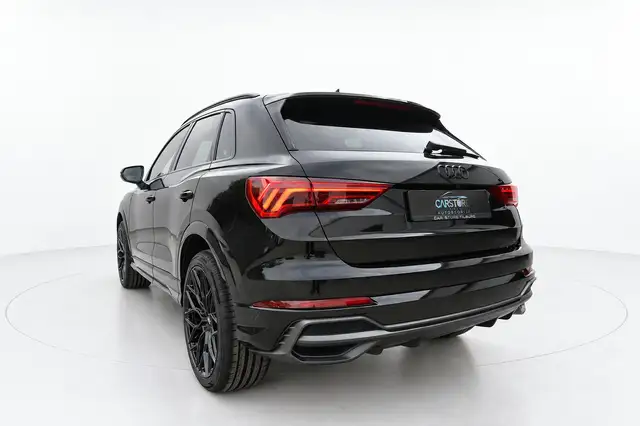 Audi Q3 view 25