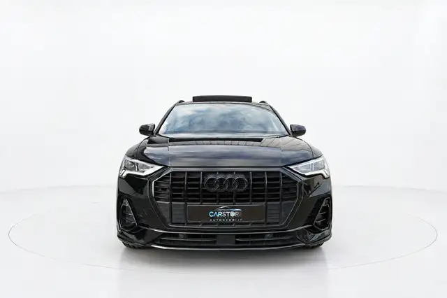 Audi Q3 view 2