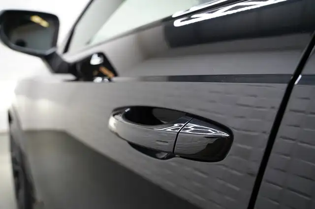 Audi Q3 view 27