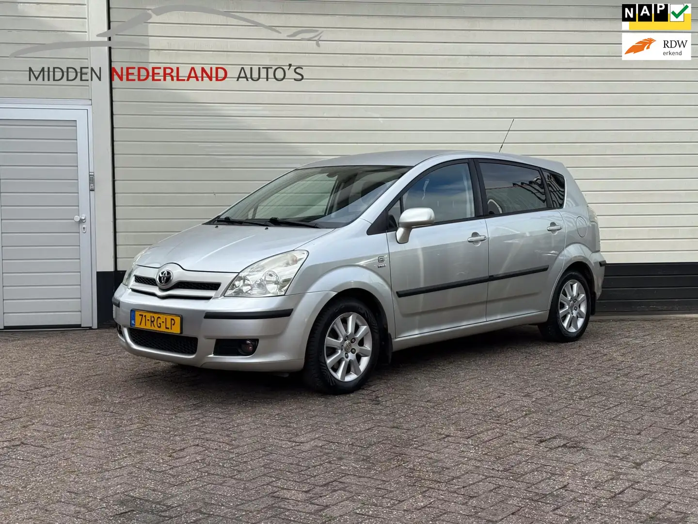 Toyota Corolla Verso 1.8 VVT-i Luna * APK TOT 2026 * TREKHAAK * NAP PAS Grijs - 1