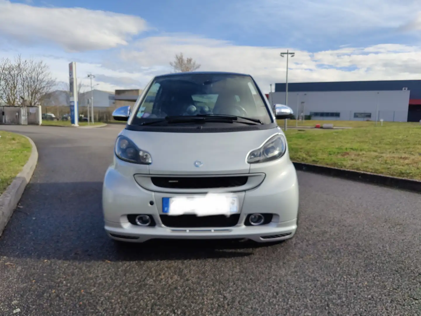 smart brabus Coupé 1.0 102ch Xclusive Stříbrná - 1