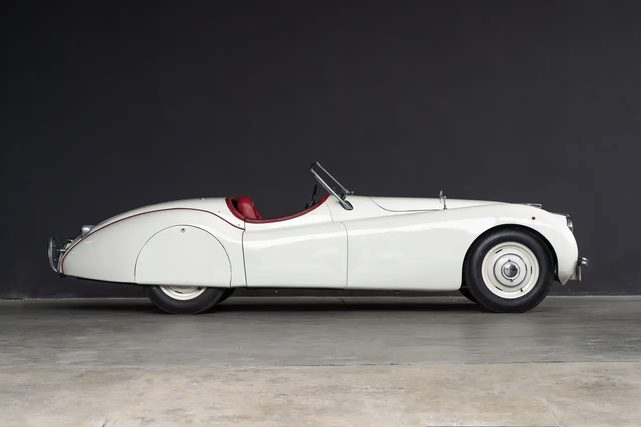 Jaguar XK 120, foto 2