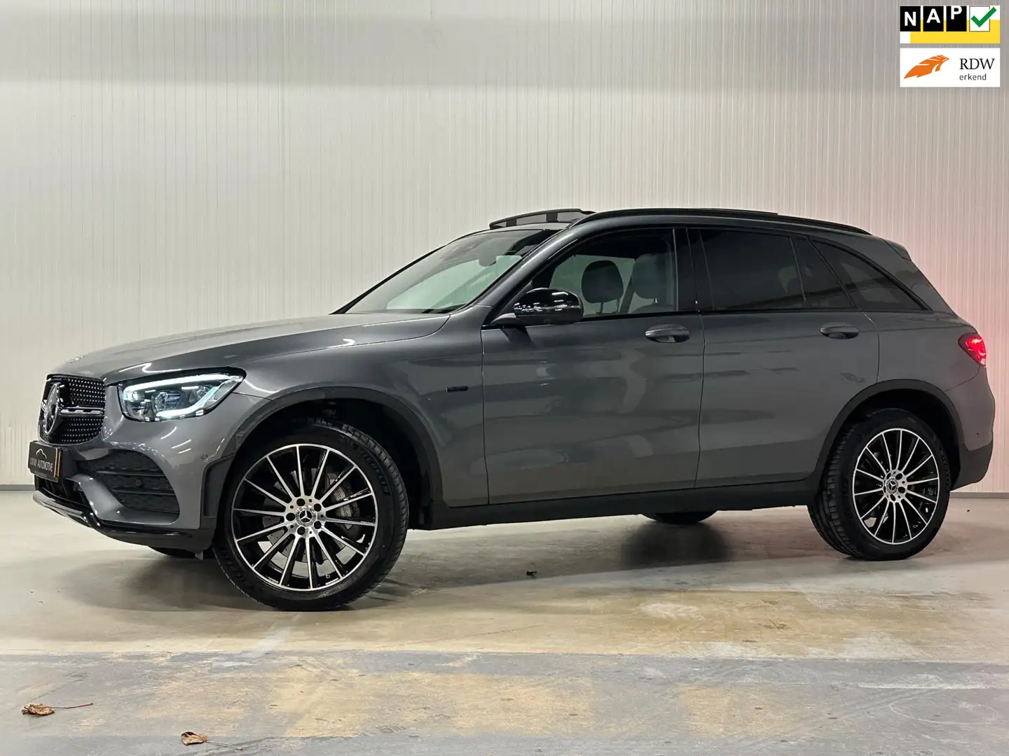 Mercedes-Benz GLC 300 300e 4MATIC Business Solution AMG | PANO | VIRTUAL Gris - 1