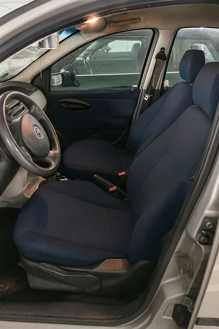 Fiat Punto Punto 1.2 8V Automatik Active Clima Gris - 2