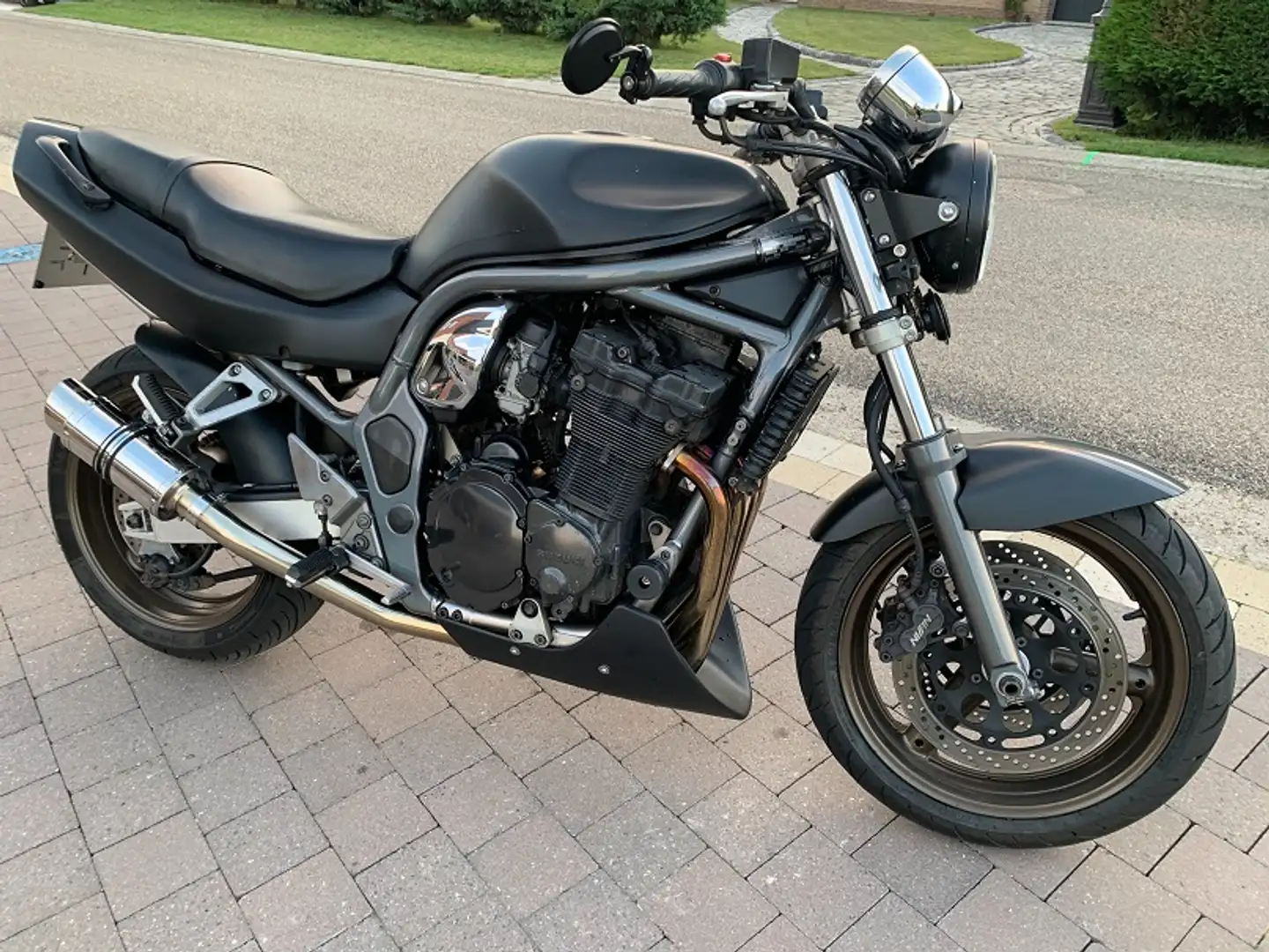 Suzuki Bandit 1200 Negro - 1