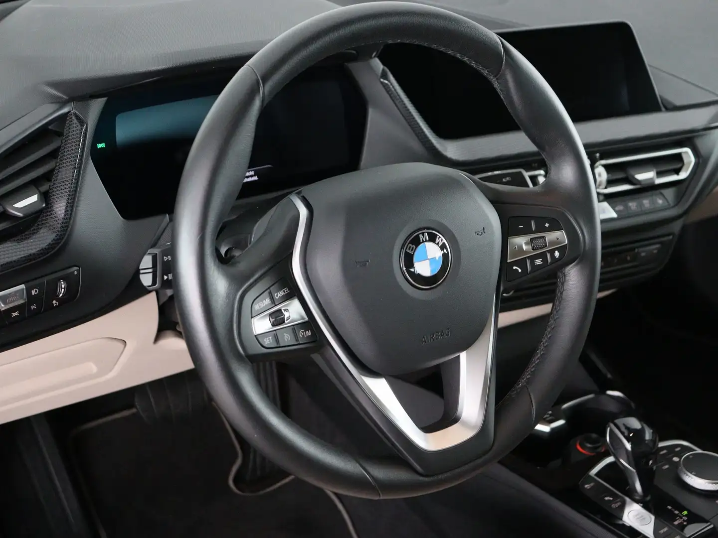 BMW 220 2 Serie Gran Coupé 220i Sportline Zwart - 2