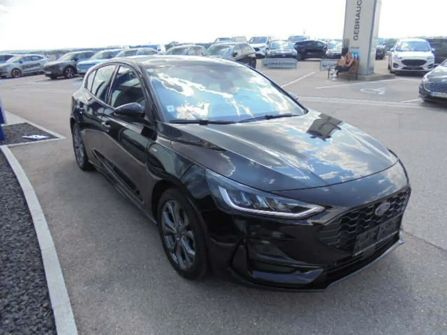 Ford Focus ST-Line 1,0L 155PS Benzin AUTOMATIK Schwarz - 2
