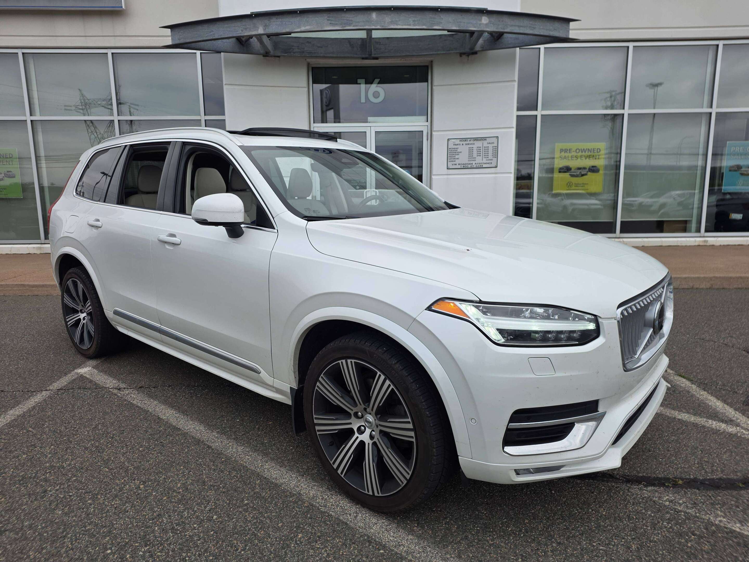 2023 Volvo XC90 Absolute Luxury