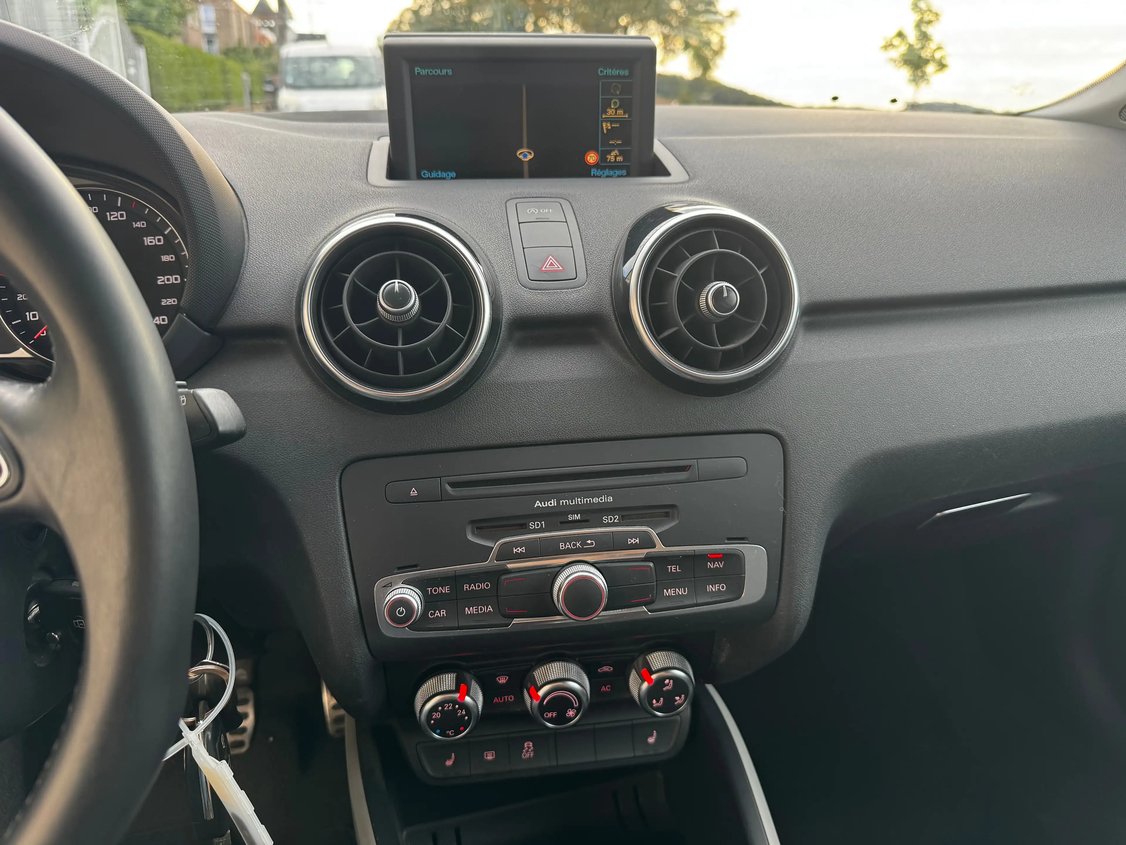 Audi A1 A1 1.4 TFSI  S line garantie 1 an — photo 11