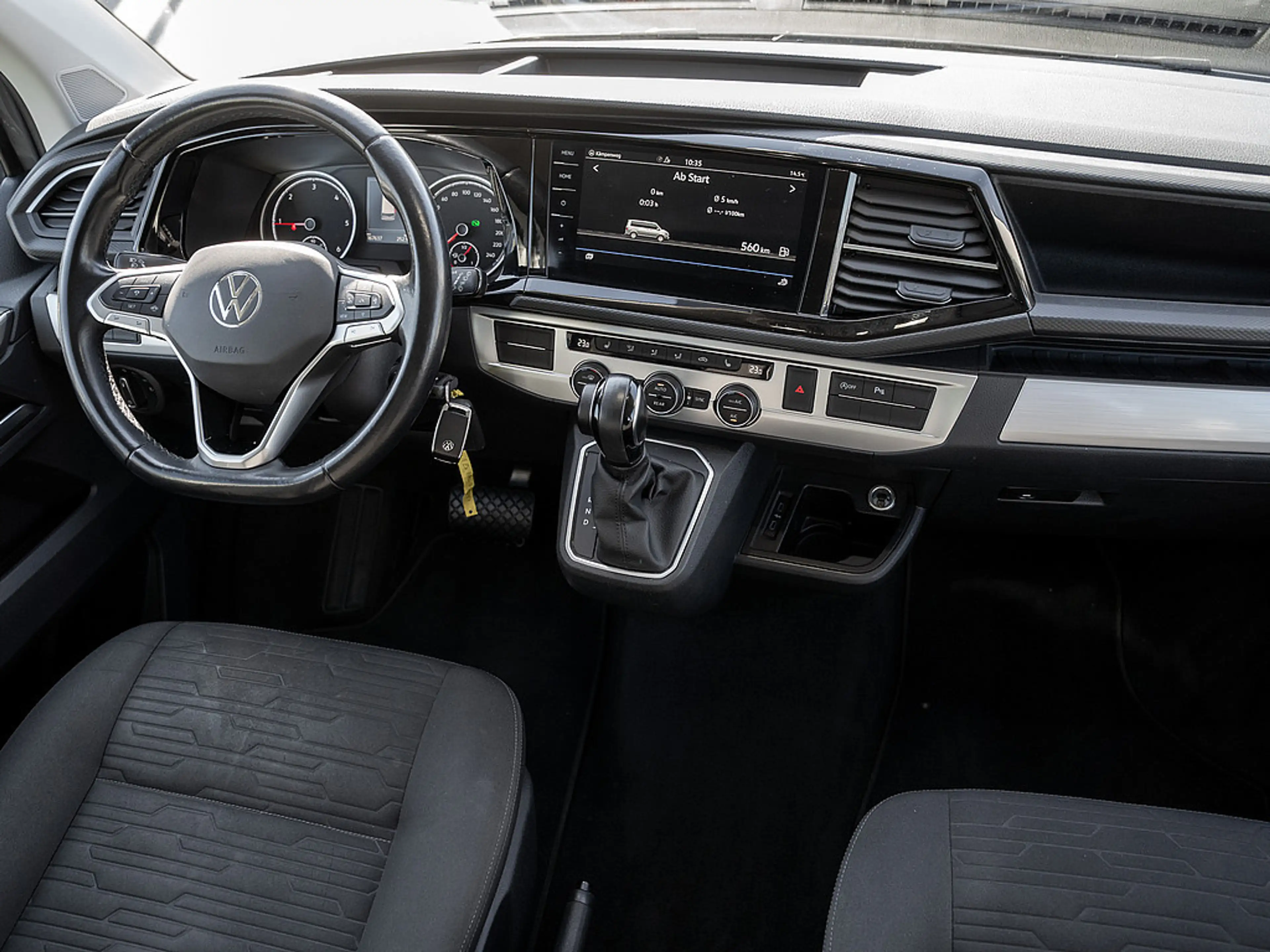 Volkswagen T6.1 Multivan 2.0 TDI 4M Comfortline AHK LED — photo 6