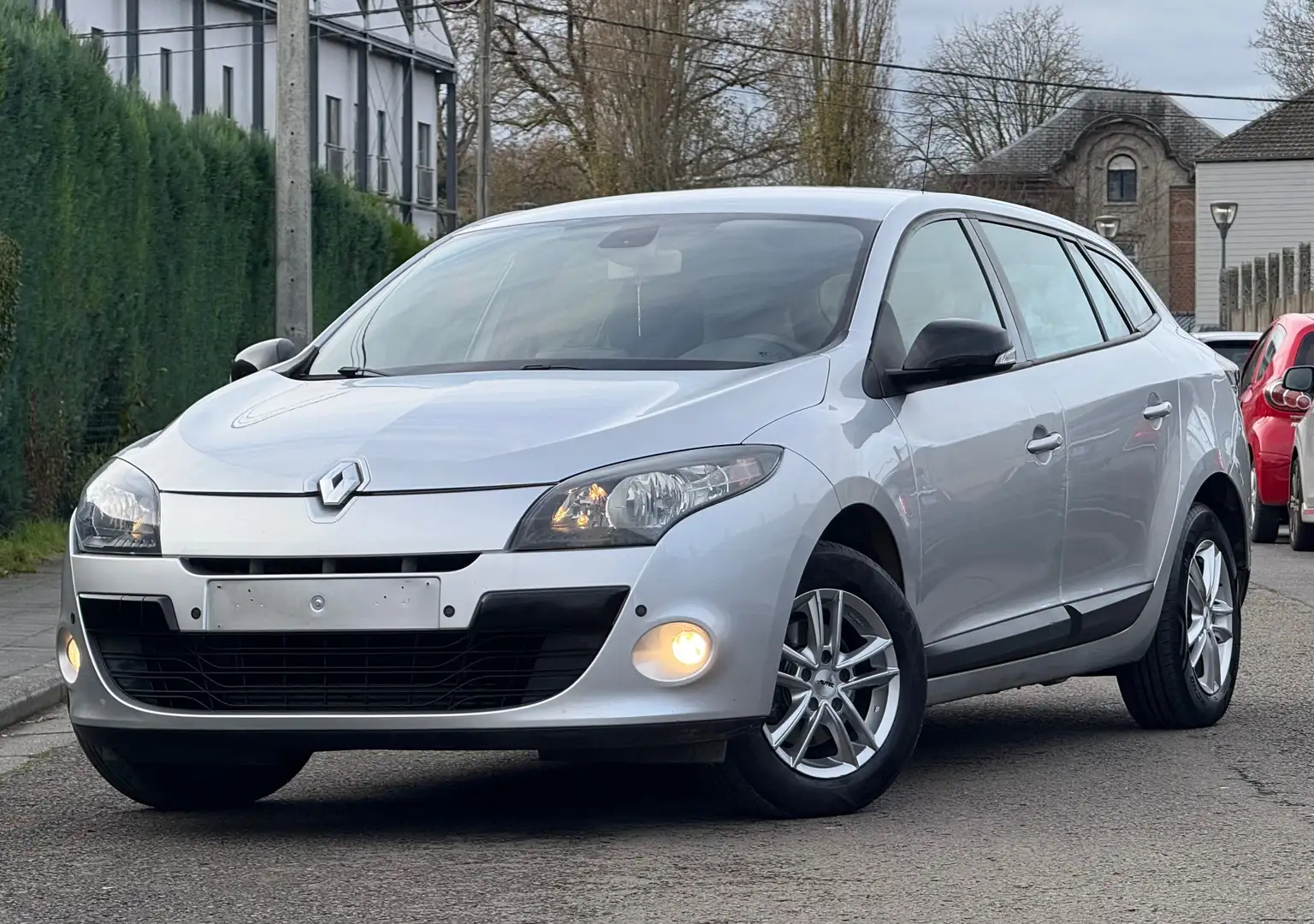 Renault Megane Mégane SW 1.5 dCi // NAVI // AIRCO // EURO5 Grijs - 1