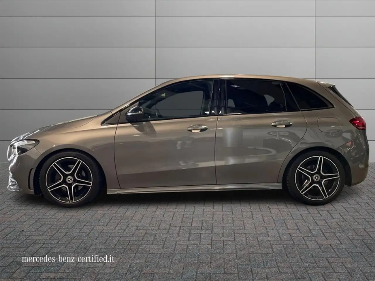 Mercedes-Benz B-Class 2023 B 180 d AMG Line Advanced Plus auto, миниатюра 2