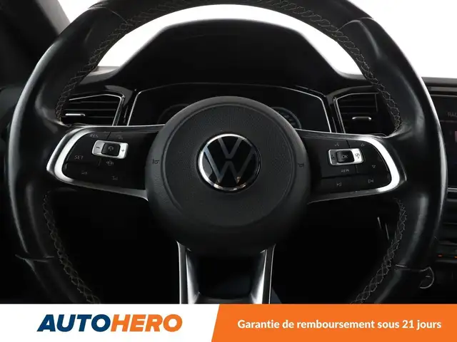 Volkswagen T-Roc view 19