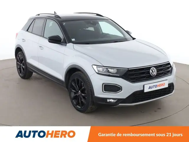Volkswagen T-Roc view 8