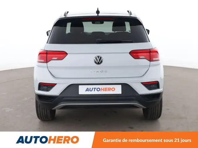 Volkswagen T-Roc view 5