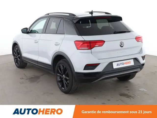 Volkswagen T-Roc view 4