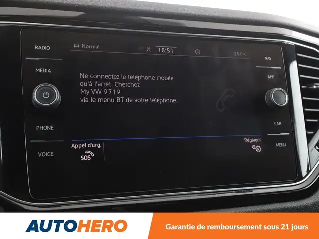 Volkswagen T-Roc view 24