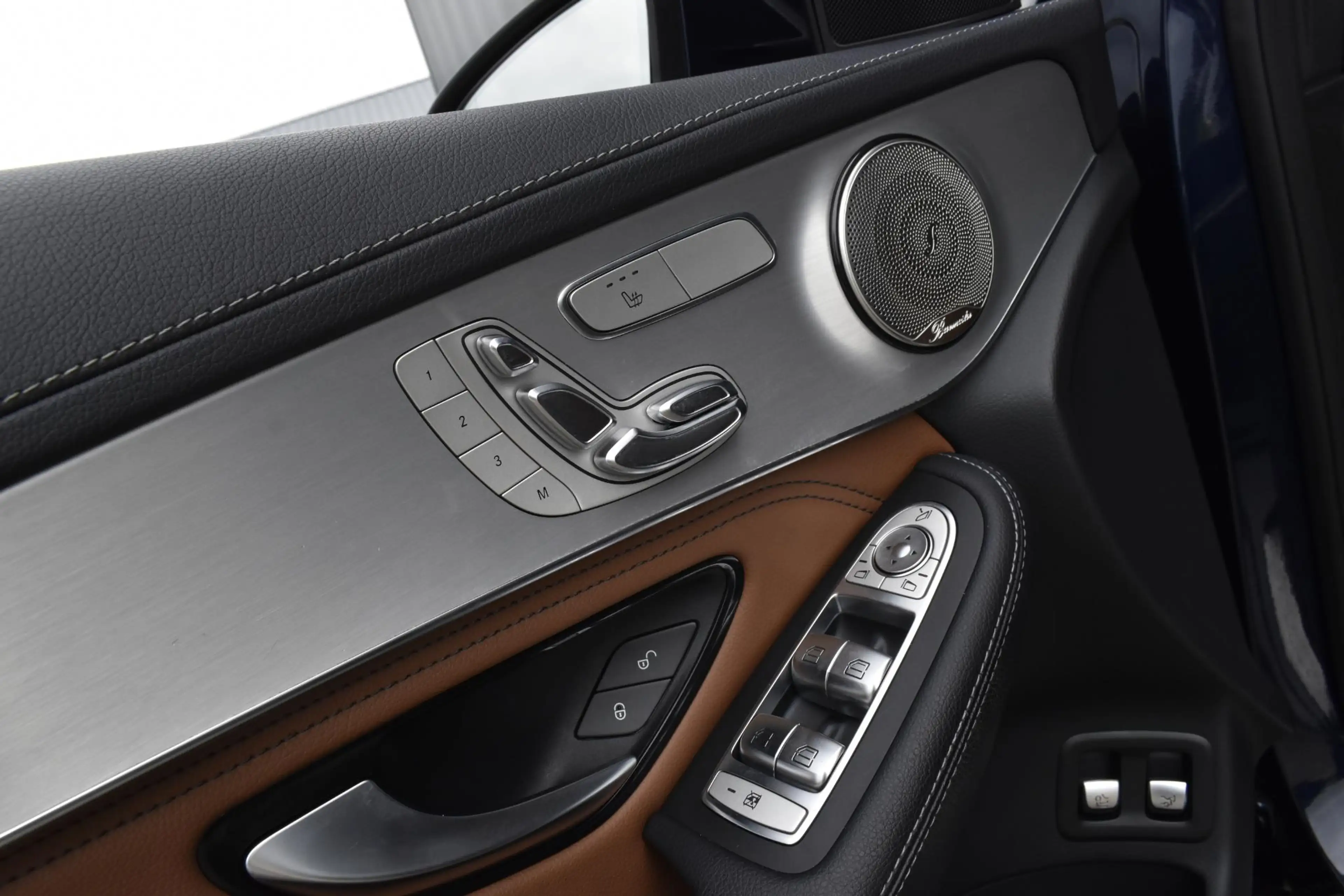 Mercedes-Benz GLC 250 Coupé 4MATIC Premium Plus — photo 19
