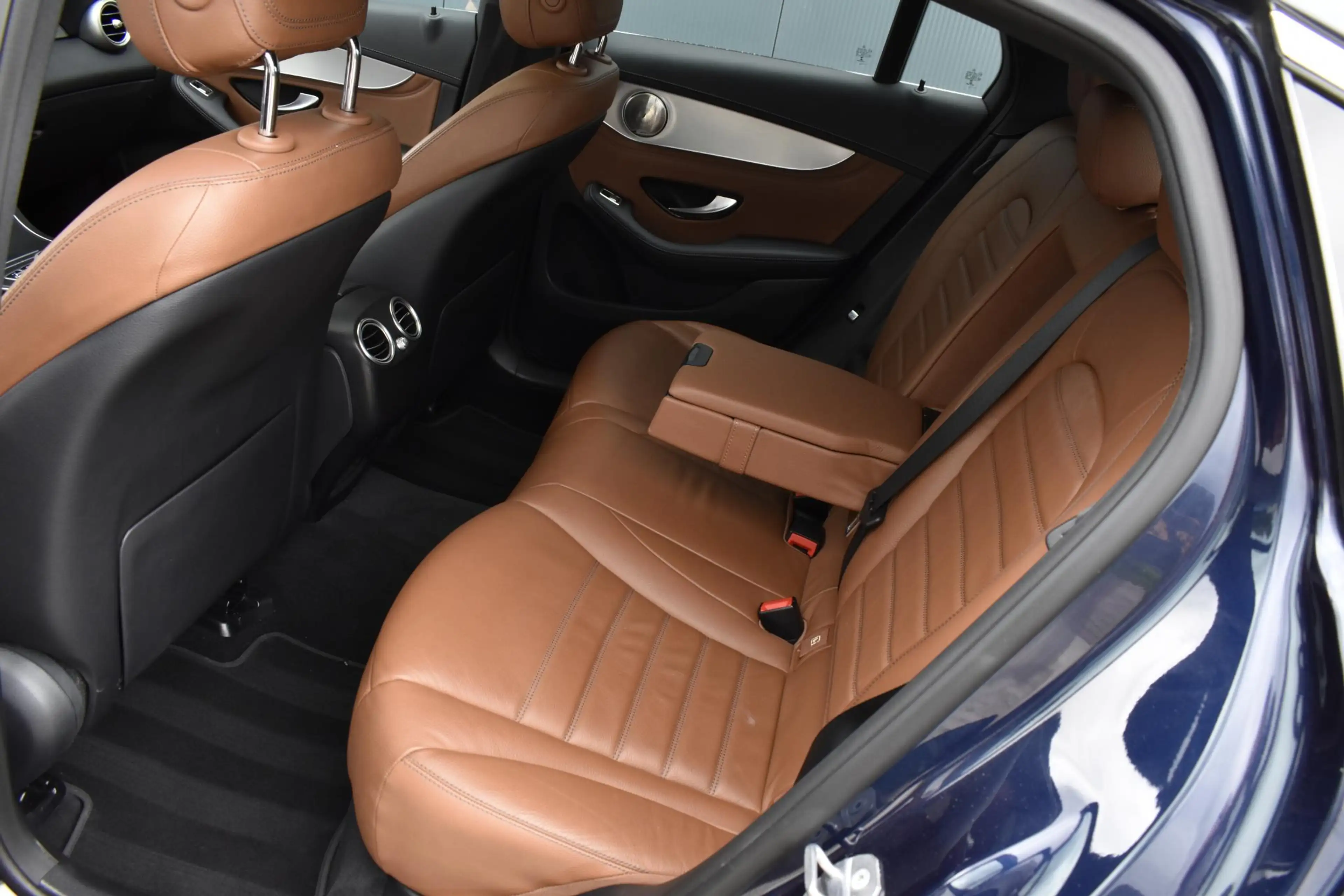 Mercedes-Benz GLC 250 Coupé 4MATIC Premium Plus — photo 17