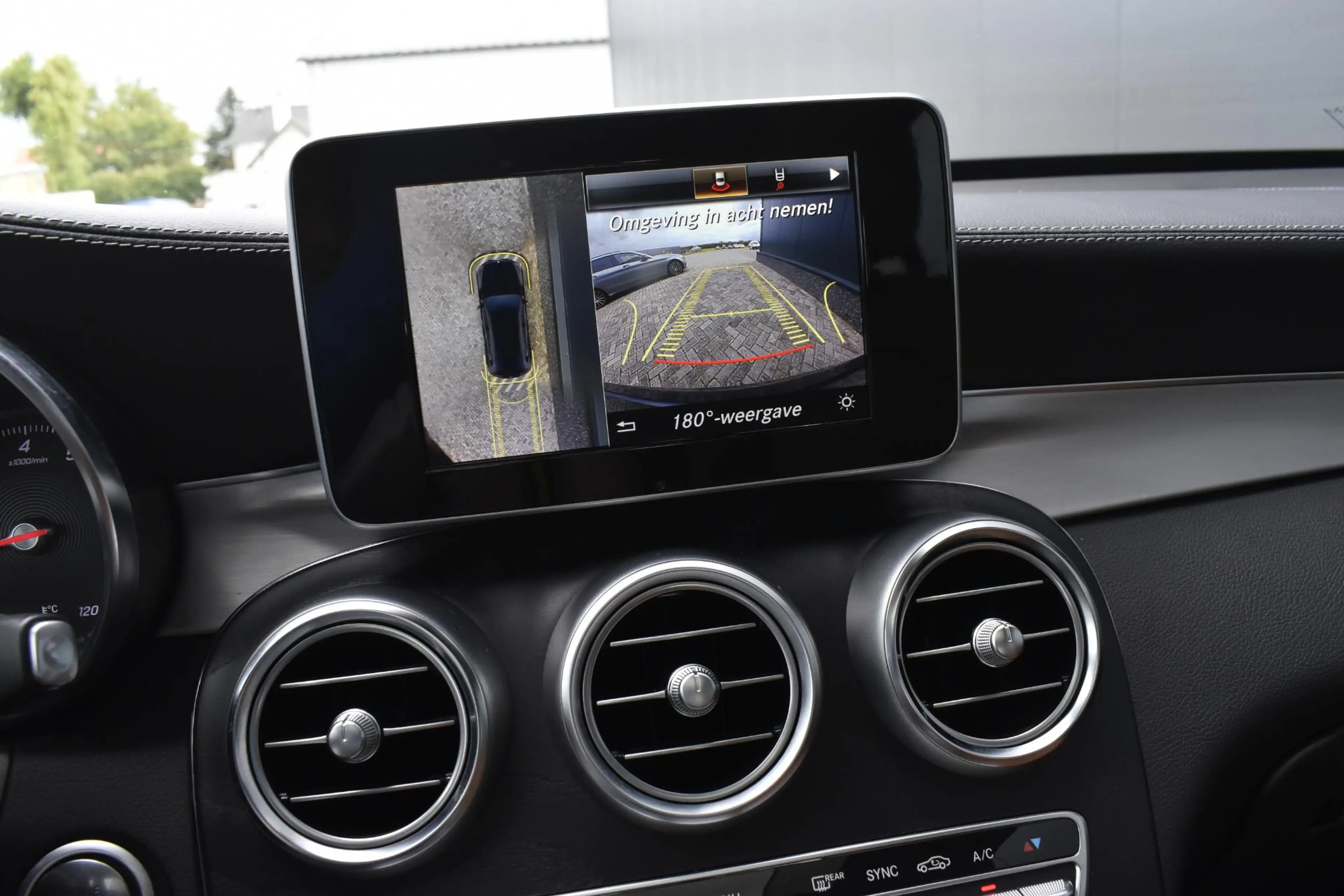 Mercedes-Benz GLC 250 Coupé 4MATIC Premium Plus — photo 11