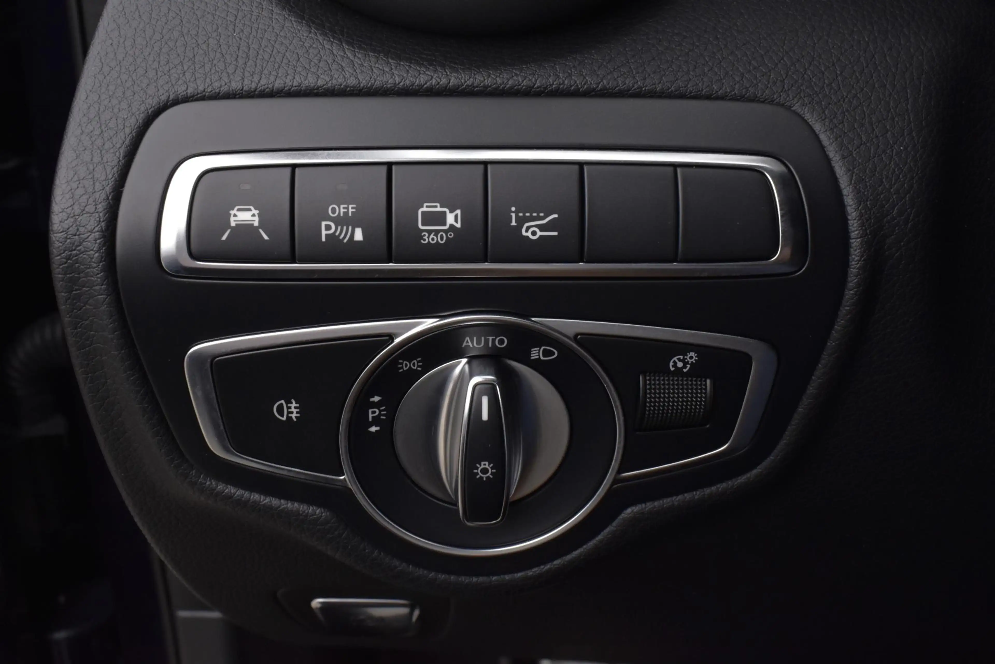 Mercedes-Benz GLC 250 Coupé 4MATIC Premium Plus — photo 15