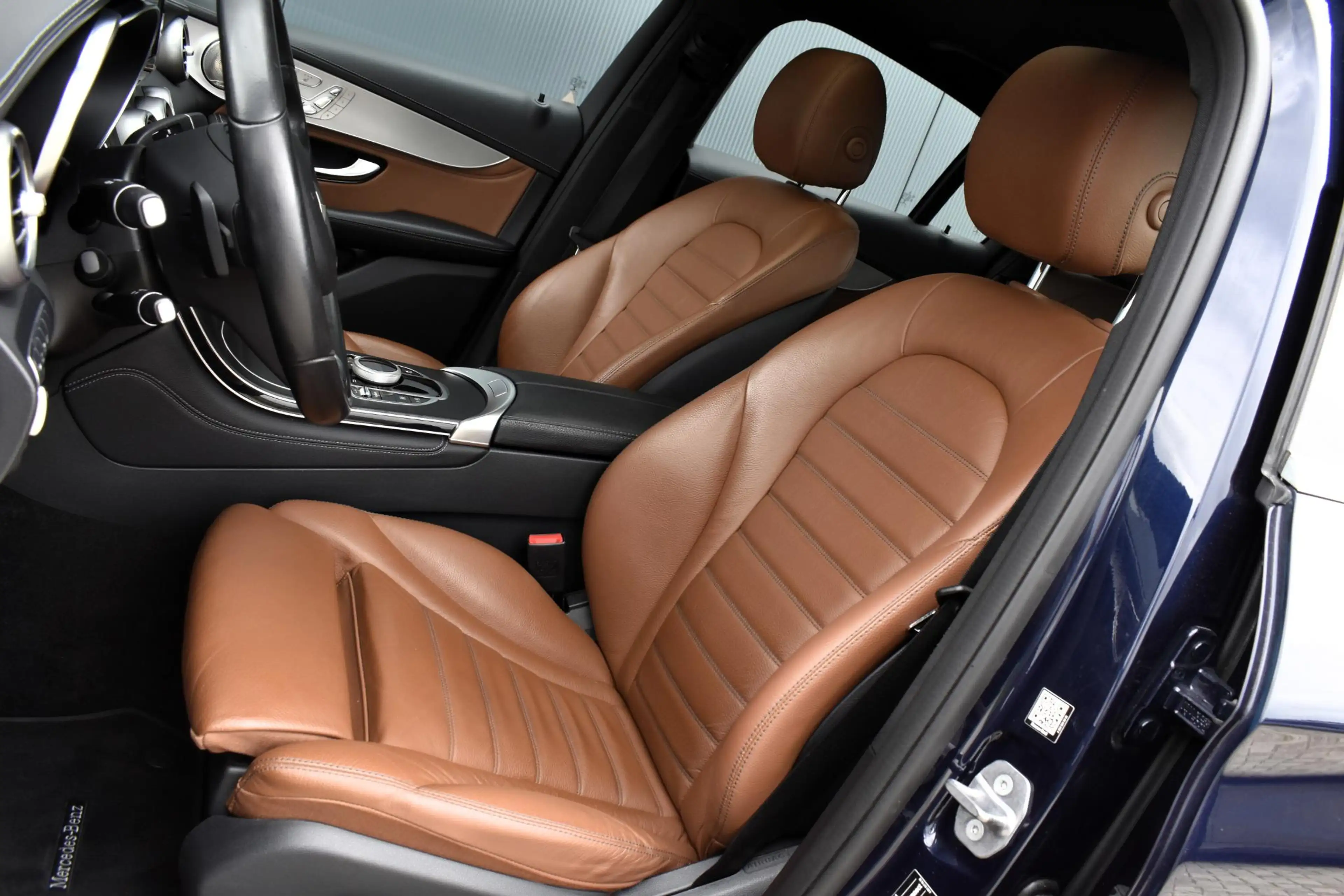 Mercedes-Benz GLC 250 Coupé 4MATIC Premium Plus — photo 16