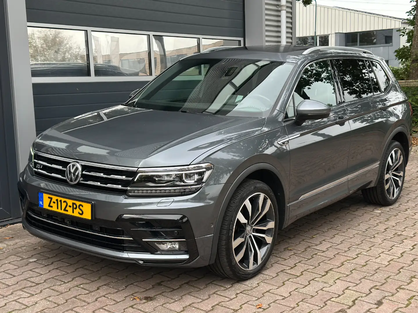 Volkswagen Tiguan Allspace 7 ZITS/PANO/360/R-LINE Gris - 2