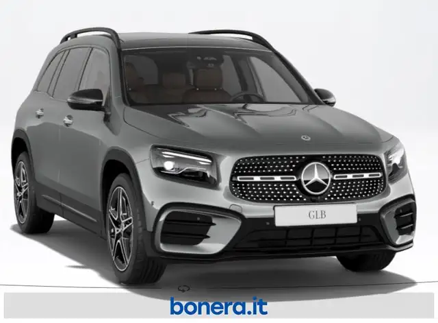 Mercedes-Benz GLB view 2
