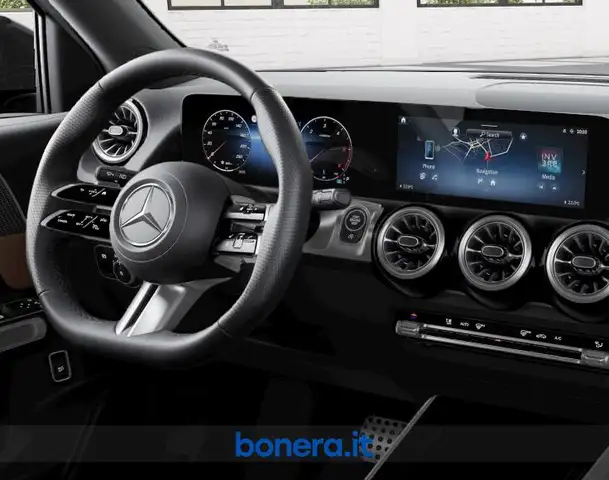 Mercedes-Benz GLB view 6