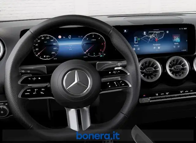 Mercedes-Benz GLB view 5