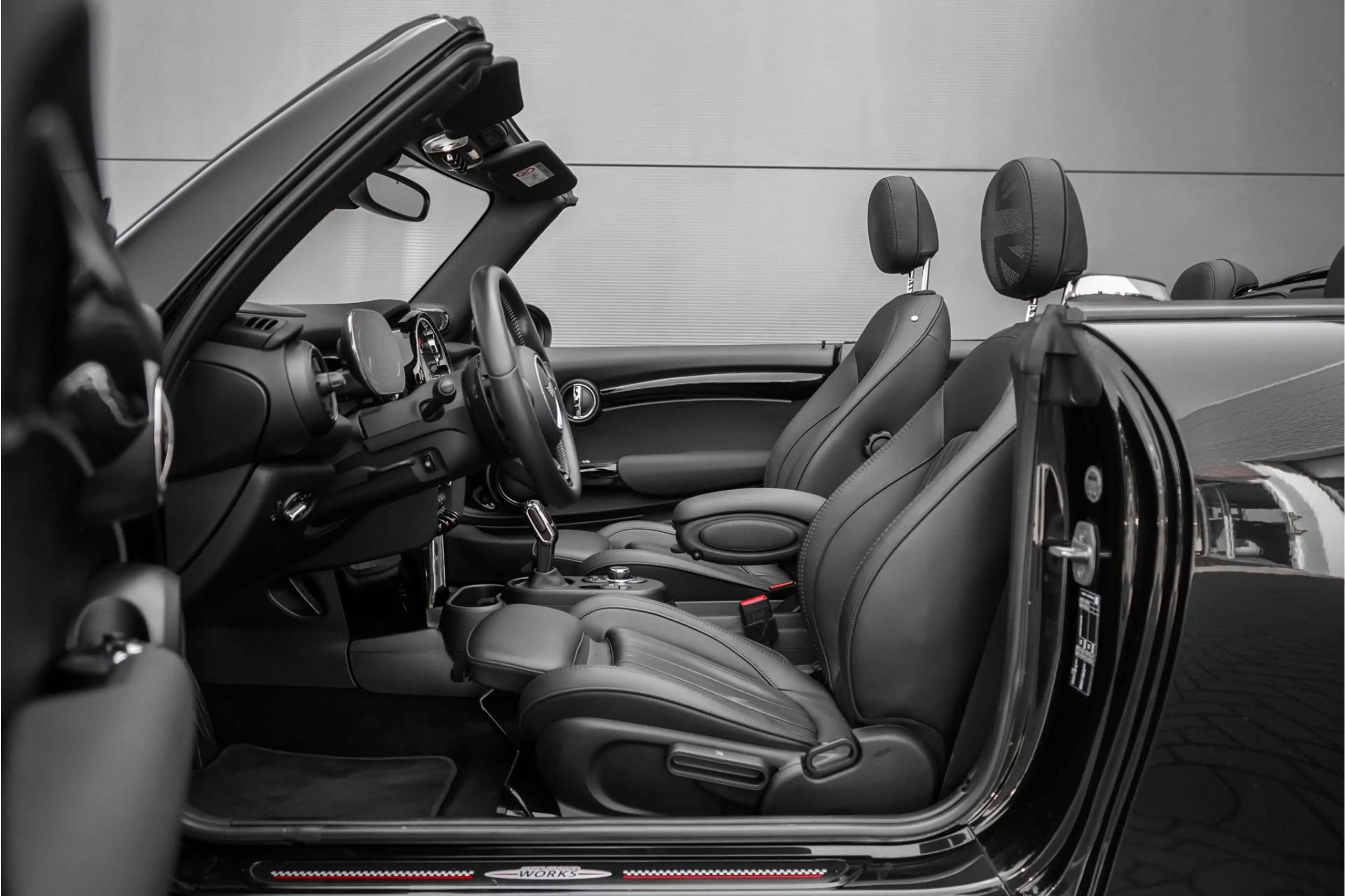 MINI John Cooper Works Cabrio Mini 2.0 HUD H&K ACC Stuurwielverw Camera 18" — photo 4