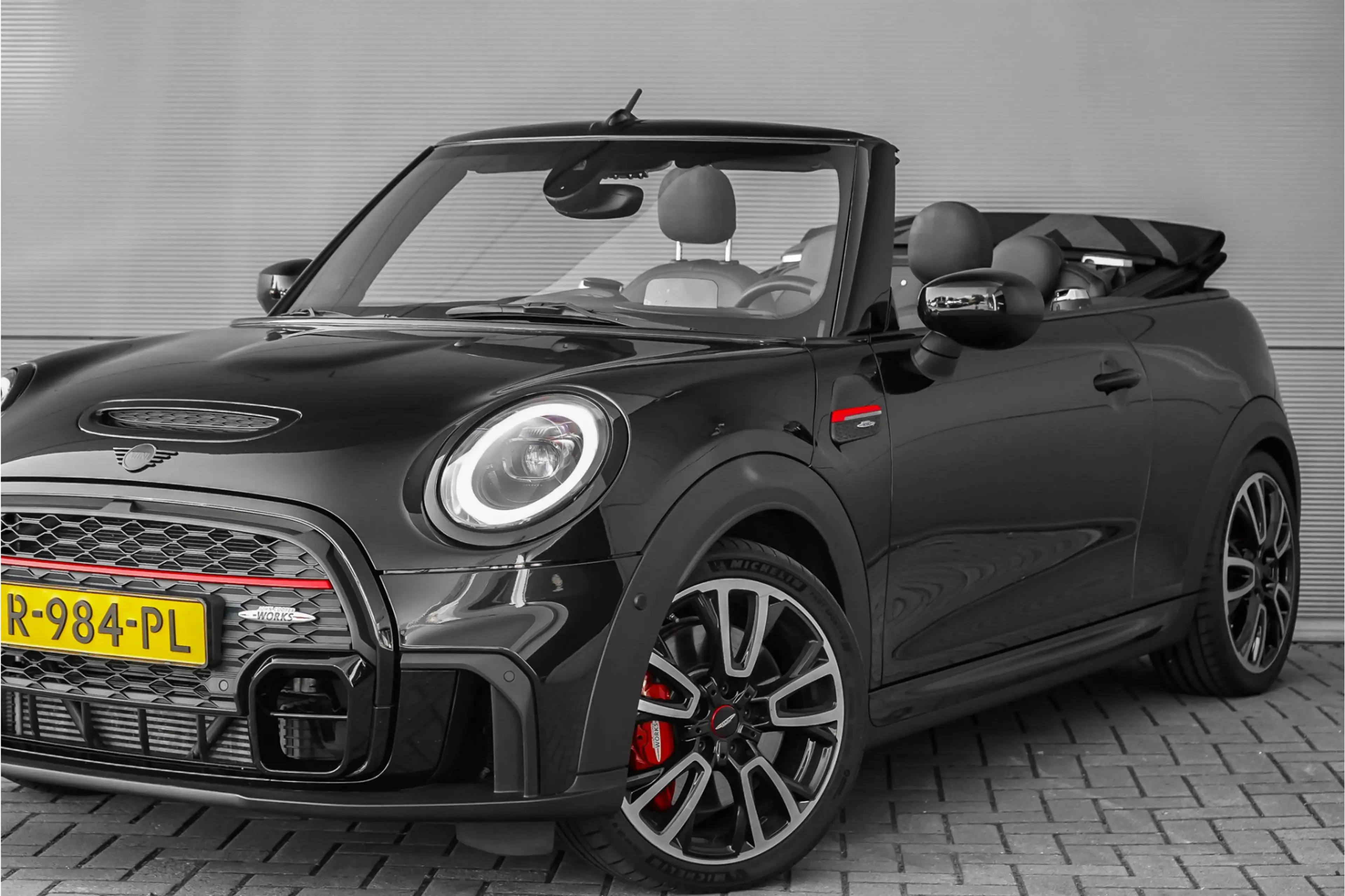 MINI John Cooper Works Cabrio Mini 2.0 HUD H&K ACC Stuurwielverw Camera 18" — photo 19