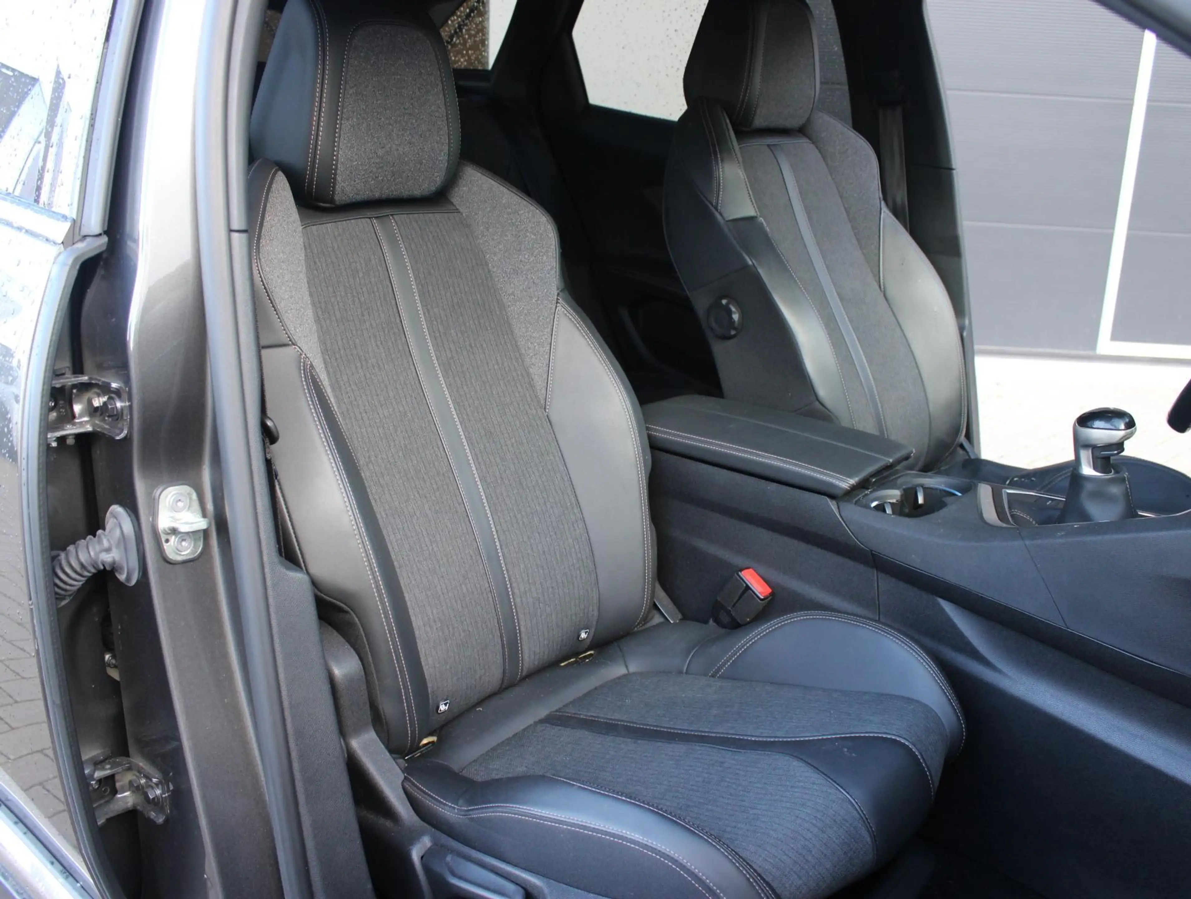 Peugeot 3008 1.2 PureTech GT Line Keyless|LED|Carplay|Camera — photo 8
