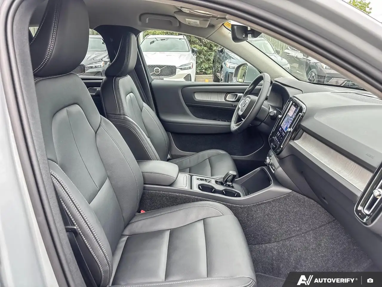 Volvo XC40 снимка Volvo XC40