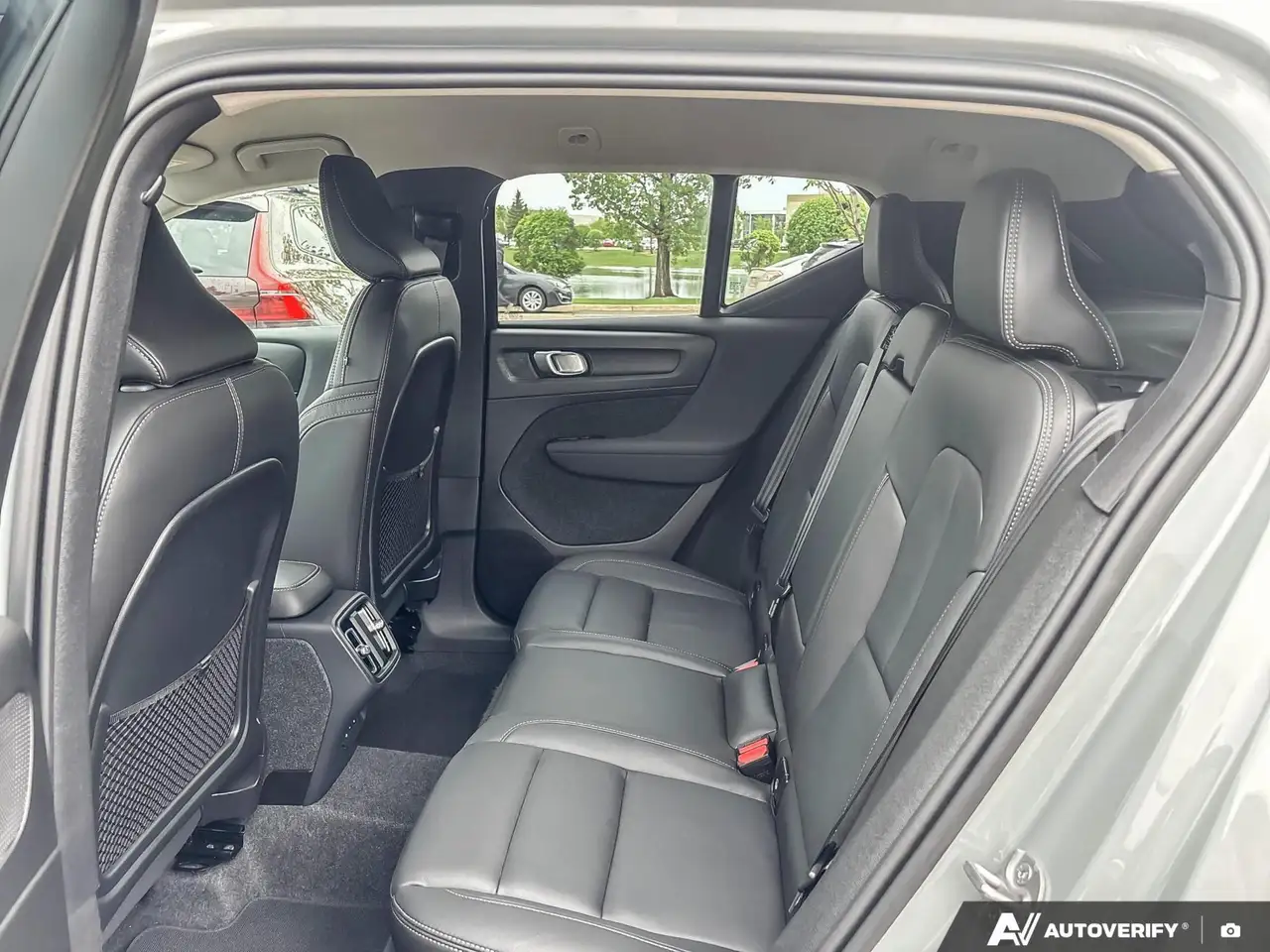 Volvo XC40 снимка Volvo XC40