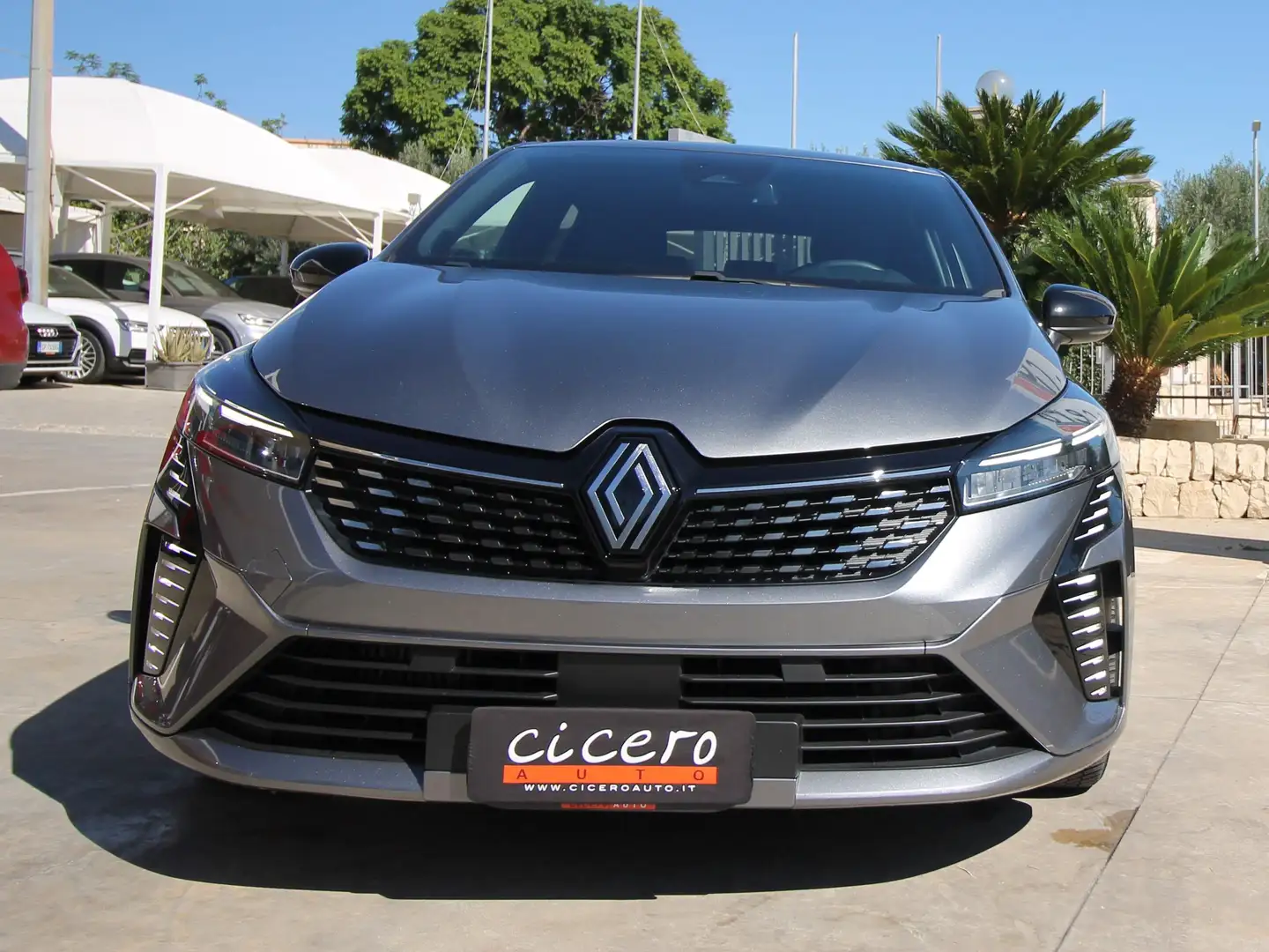 Renault Clio 1.0 tce Techno 90cv | 31.000 km | 2024 Gris - 2