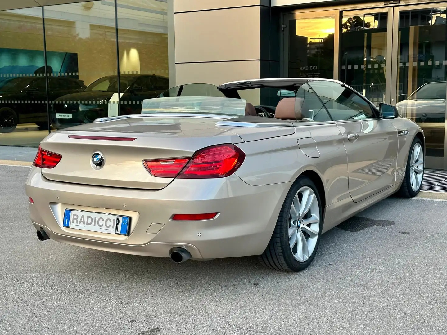 BMW 640 640i Cabrio Futura Grau - 2