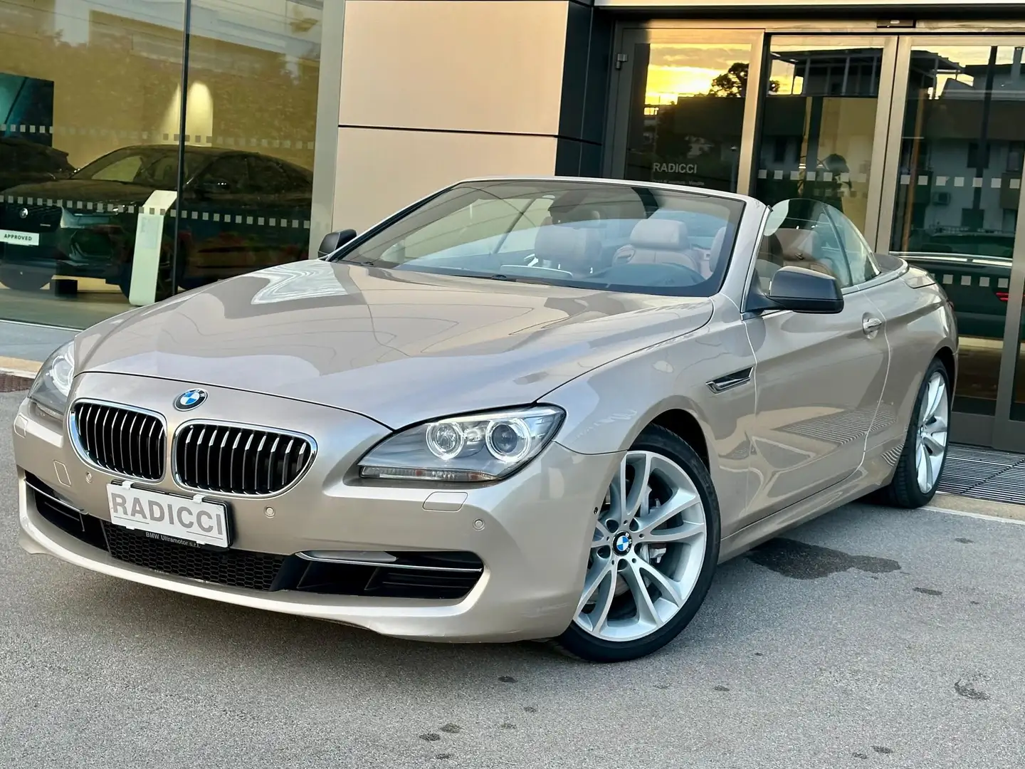BMW 640 640i Cabrio Futura Gris - 1
