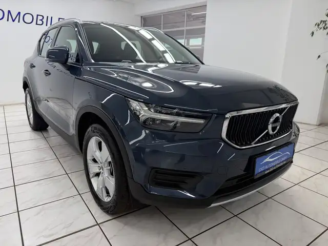 Volvo XC40 view 4