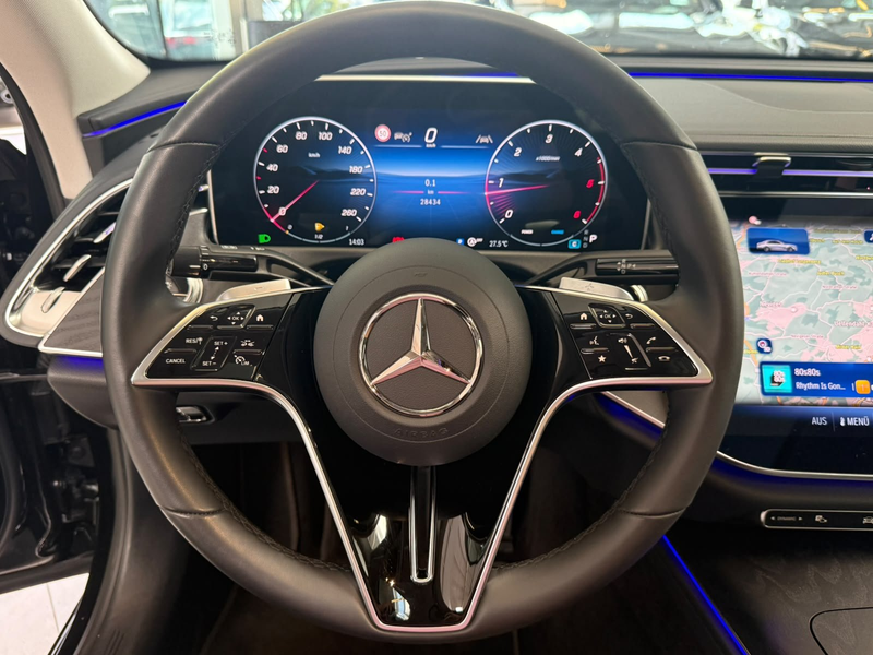 Mercedes-Benz E 220 d AVANTGARDE ADV.+18"+PANORAMA+WINTERPAKET — photo 14